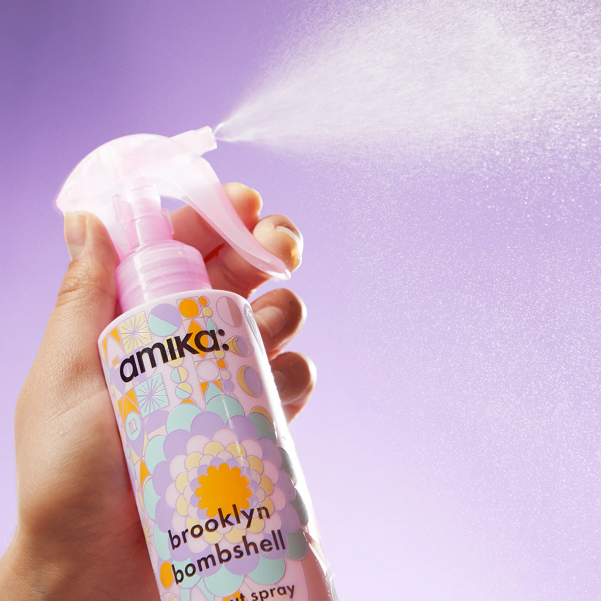 Amika Brooklyn Bombshell Blowout Spray - 6.7 oz